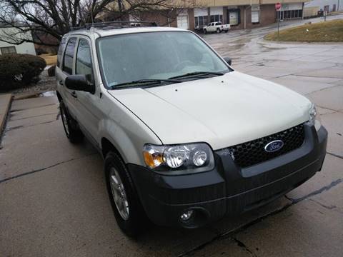 2005 Ford Escape for sale at Divine Auto Sales LLC in Omaha NE