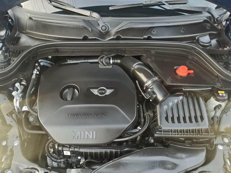 2018 MINI Hardtop 4 Door Cooper (image 31)