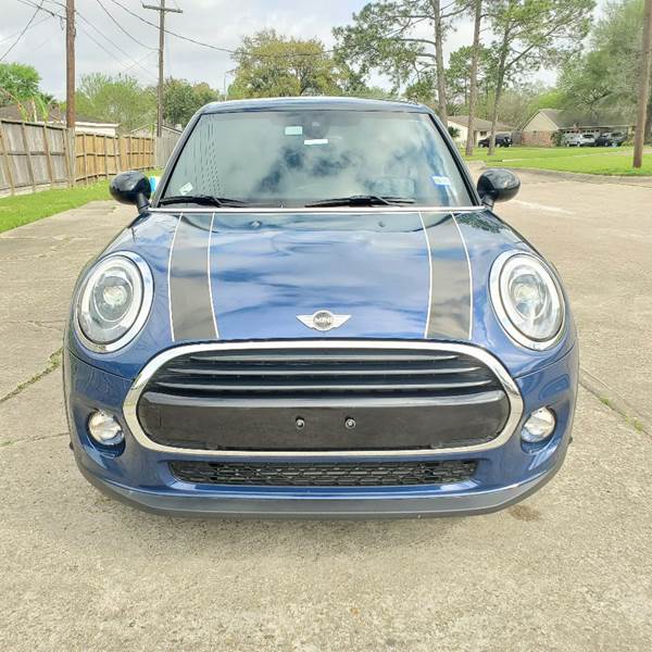 2018 MINI Hardtop 4 Door Cooper (image 2)