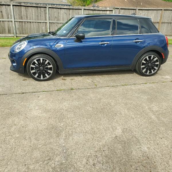 2018 MINI Hardtop 4 Door Cooper (image 4)