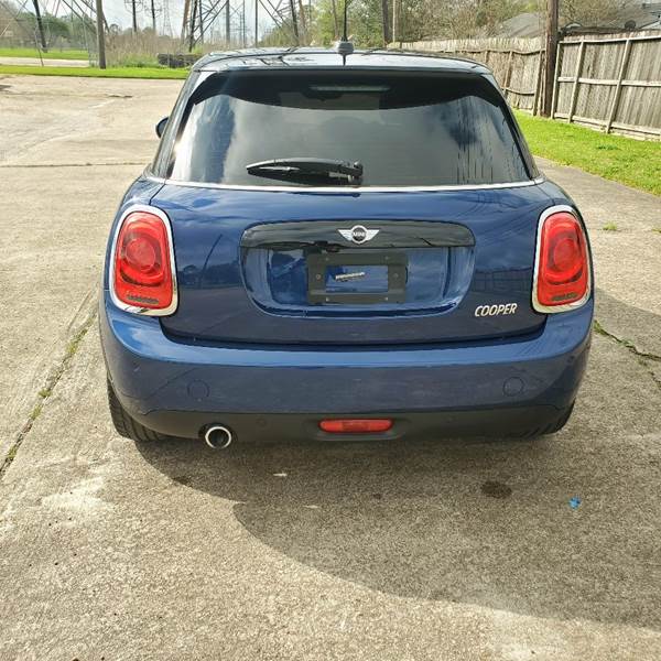 2018 MINI Hardtop 4 Door Cooper (image 5)