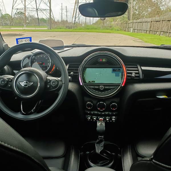 2018 MINI Hardtop 4 Door Cooper (image 8)