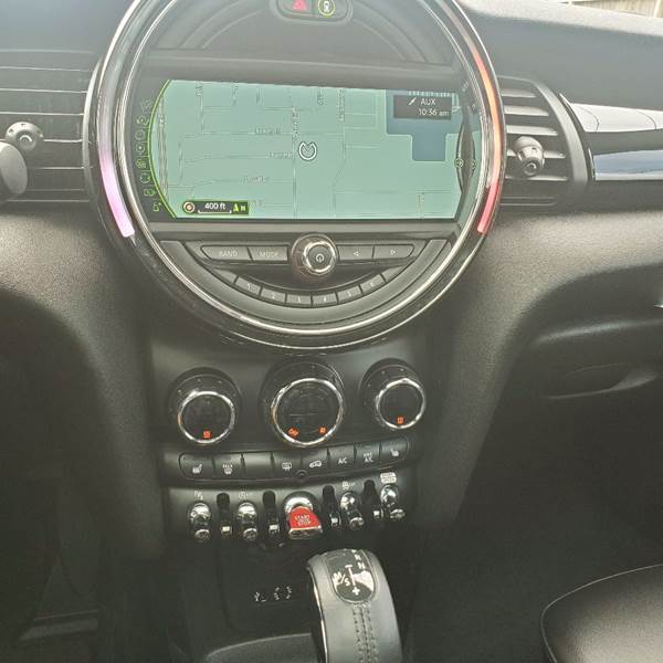 2018 MINI Hardtop 4 Door Cooper (image 22)