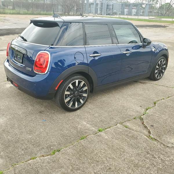 2018 MINI Hardtop 4 Door Cooper (image 27)