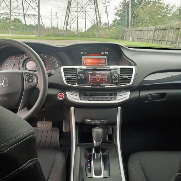 2014 Honda Accord EX (image 12)