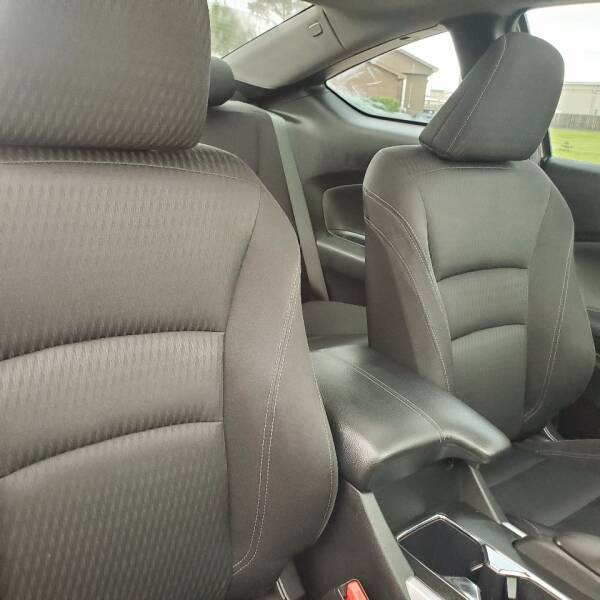 2014 Honda Accord EX (image 32)