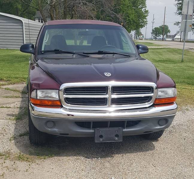 2001 Dodge Dakota for sale at Kuhle Inc in Assumption IL