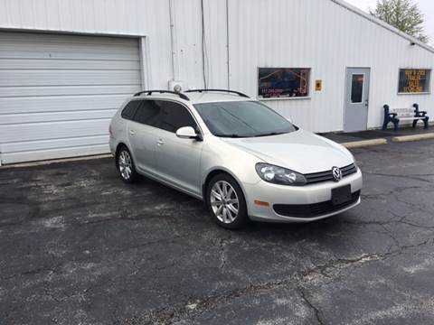 2010 Volkswagen Jetta for sale at Autos Unlimited, LLC in Adrian MI