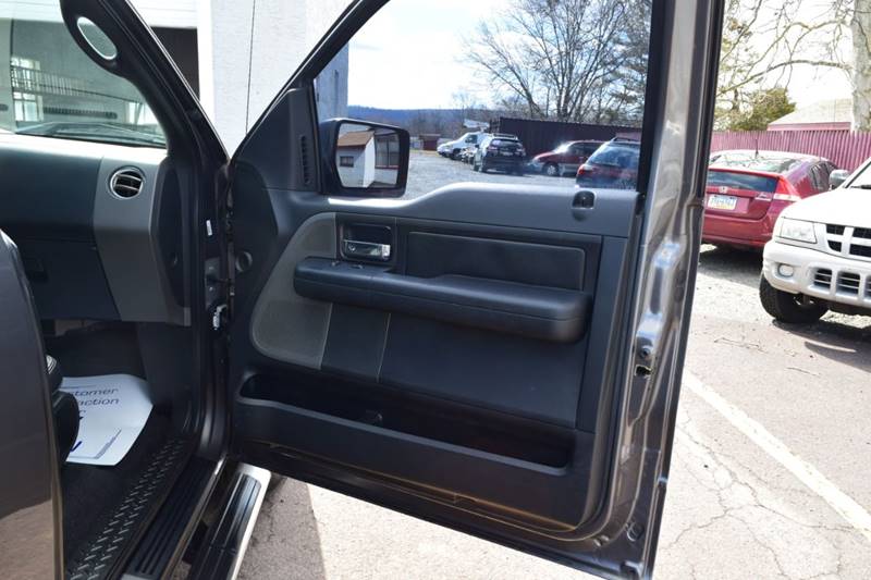 2005 Ford F-150 FX4 (image 22)