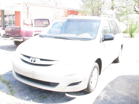 2006 Toyota Sienna for sale at Magic Motor in Bethany OK