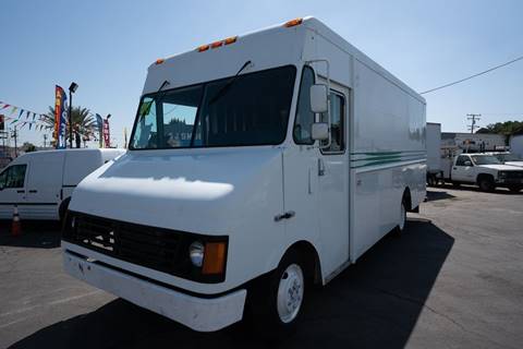2004 Freightliner M for sale at Paraiso Motors Inc. in South Gate CA