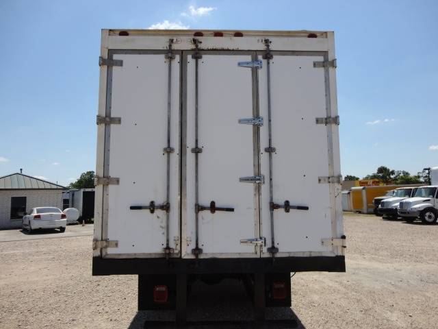 2008 International 4300 SBA 4X2 (image 5)