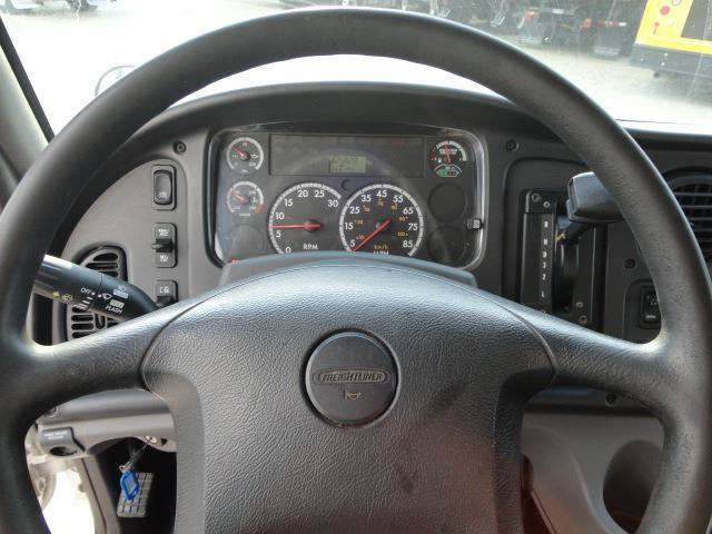 2012 Freightliner Business class M2 (image 16)