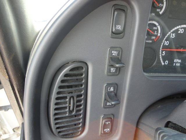 2012 Freightliner Business class M2 (image 18)
