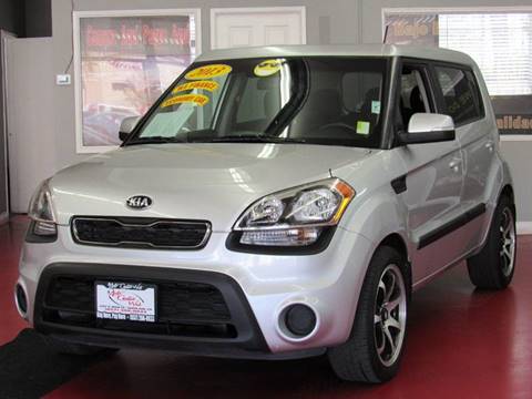 2013 Kia Soul for sale at M Auto Center West in Anaheim CA