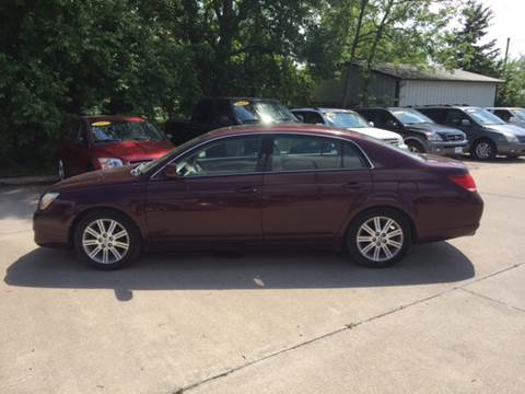2006 Toyota Avalon for sale at 6th Street Auto Sales in Marshalltown IA