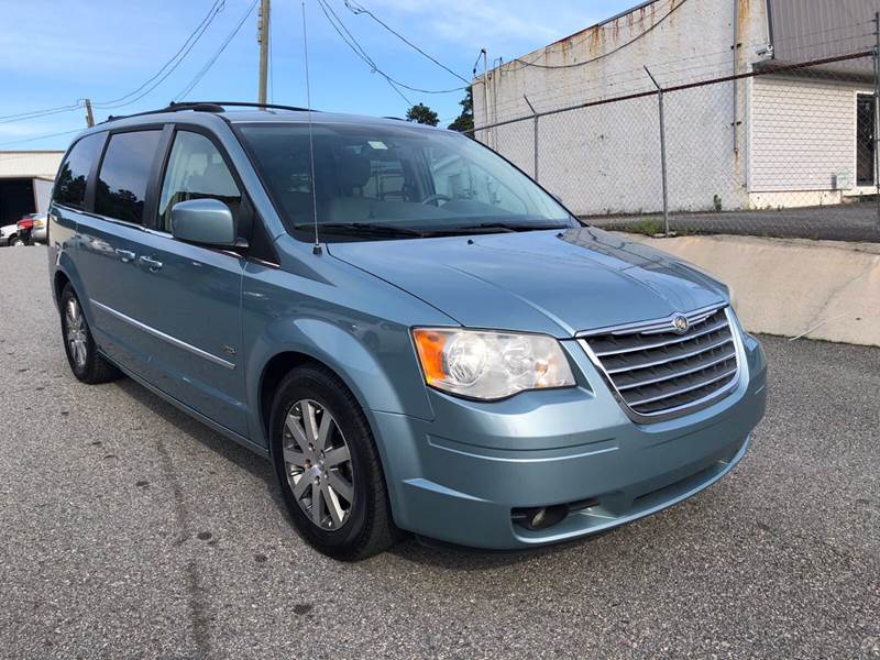 2009 Chrysler Town and Country for sale at Delta Auto Sales in Marietta GA