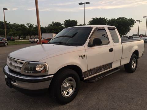 1998 Ford F-150 for sale at EXECUTIVE CAR SALES LLC in North Fort Myers FL