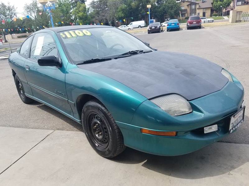 1997 Pontiac Sunfire for sale at GB AUTO SALES in Bakersfield CA