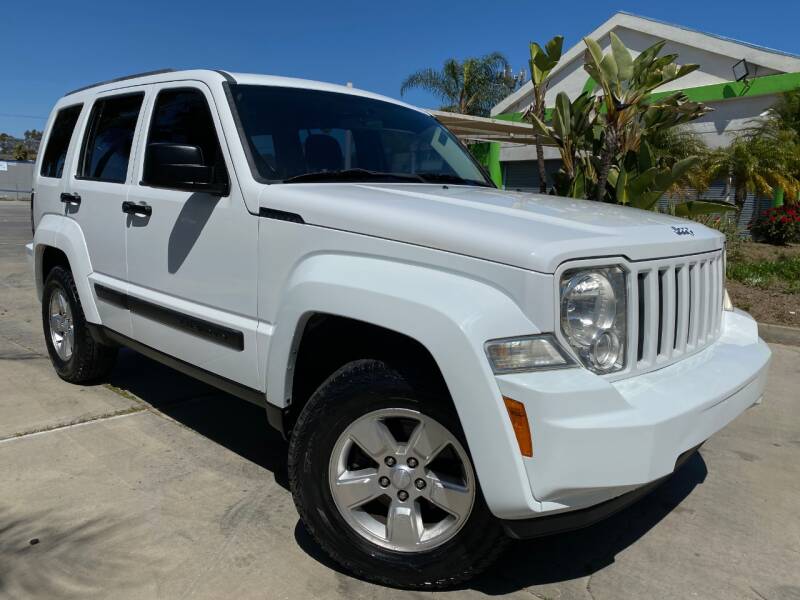 2011 Jeep Liberty Sport (image 1)