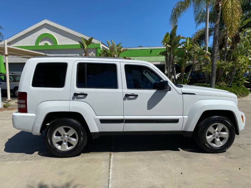 2011 Jeep Liberty Sport (image 8)