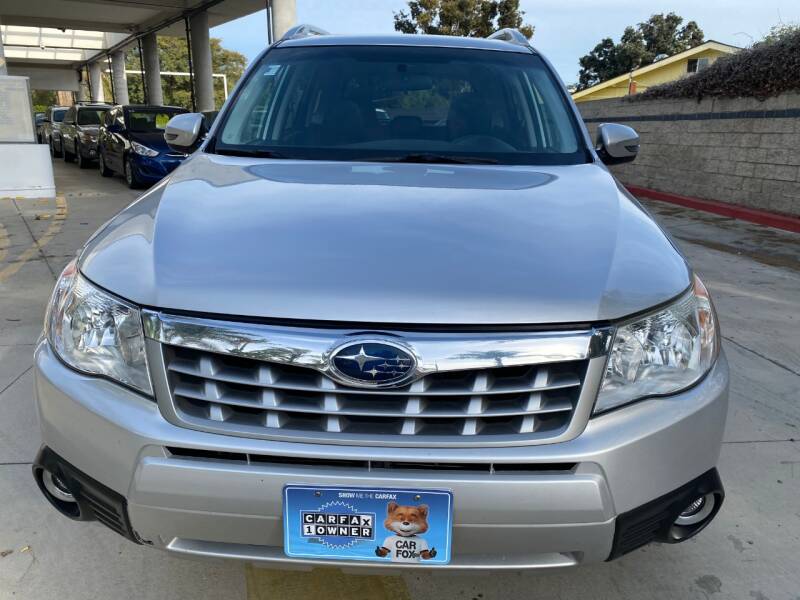 2011 Subaru Forester 2.5X Touring (image 2)