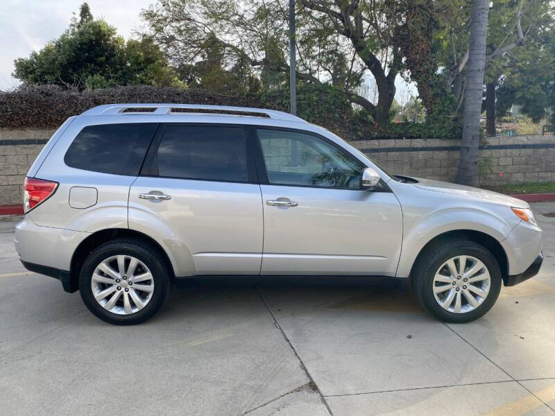 2011 Subaru Forester 2.5X Touring (image 8)