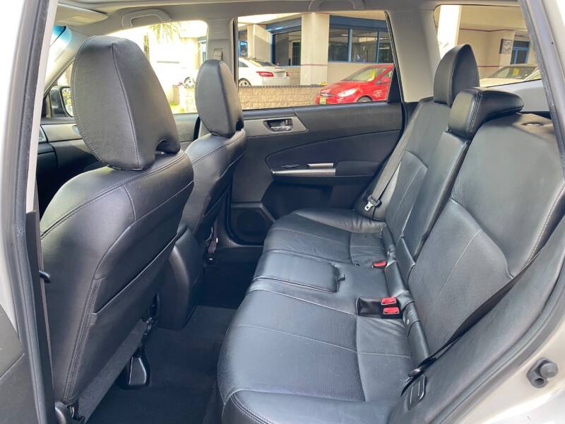 2011 Subaru Forester 2.5X Touring (image 23)