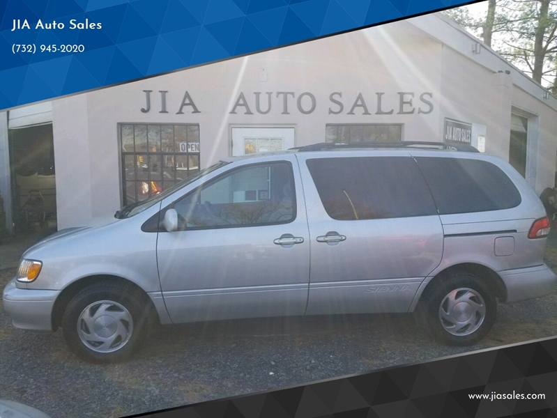 2003 Toyota Sienna LE