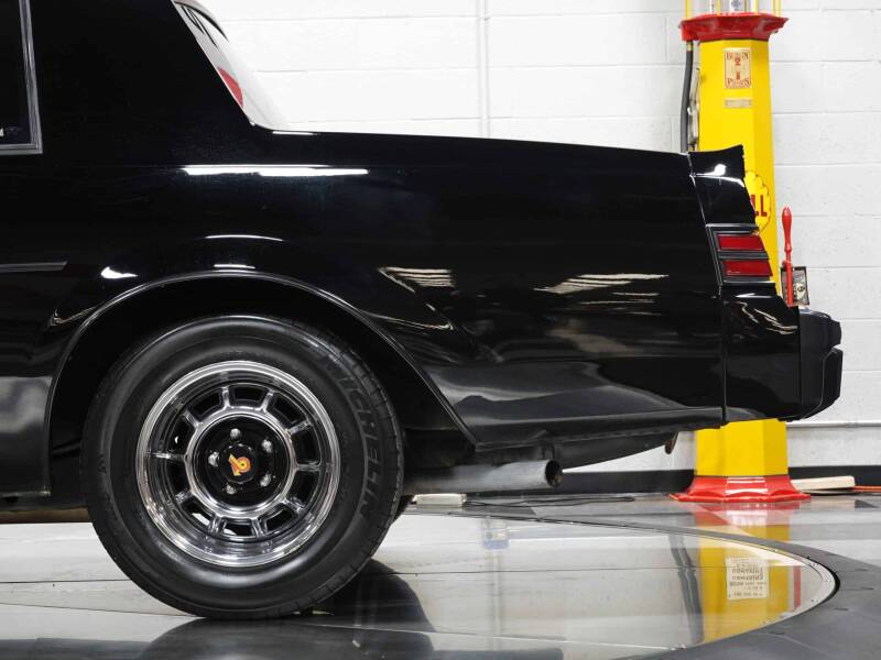 1987 Buick Regal Grand National Turbo (image 32)
