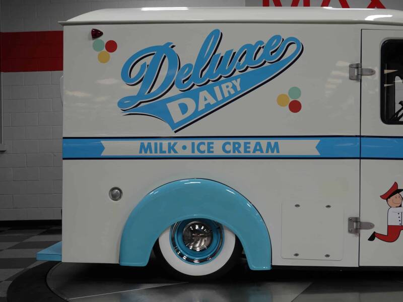 1963 Divco Milk Truck (image 17)