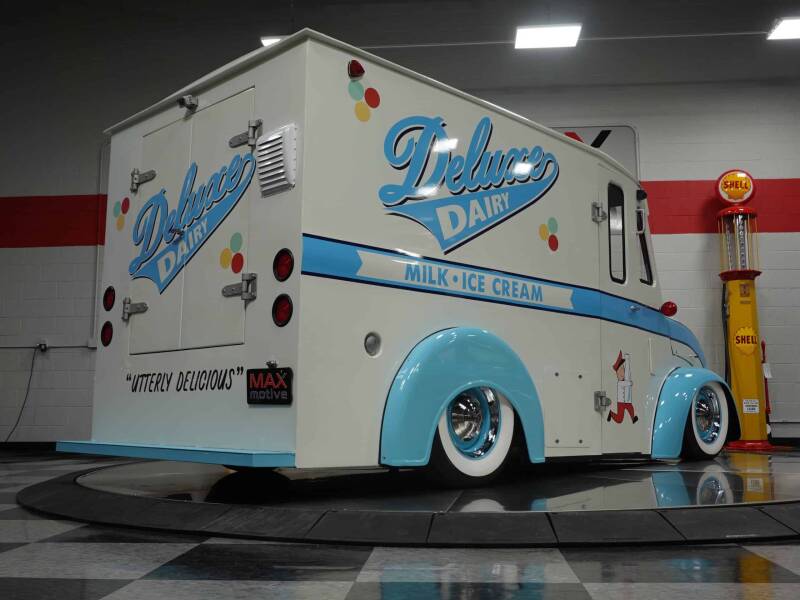 1963 Divco Milk Truck (image 3)