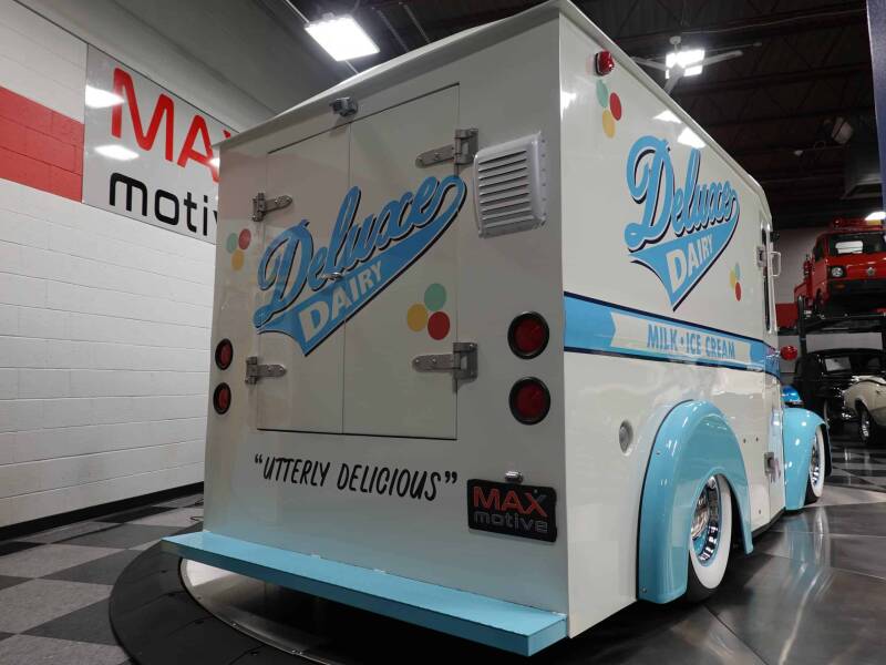 1963 Divco Milk Truck (image 12)