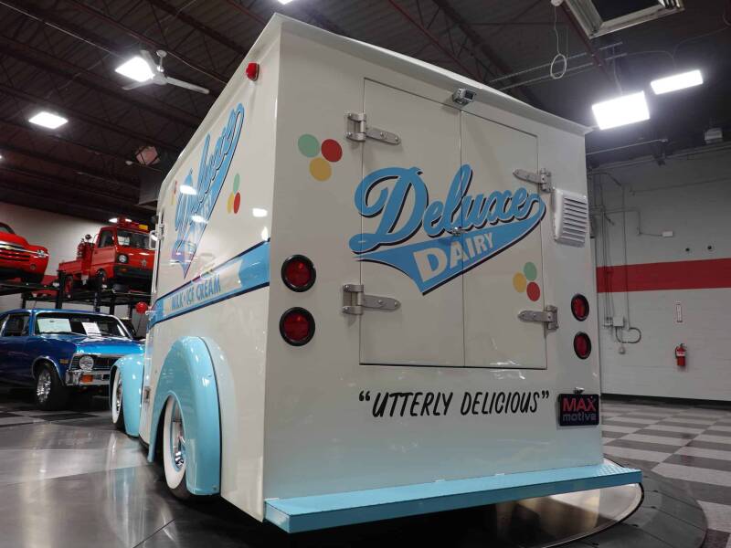 1963 Divco Milk Truck (image 10)
