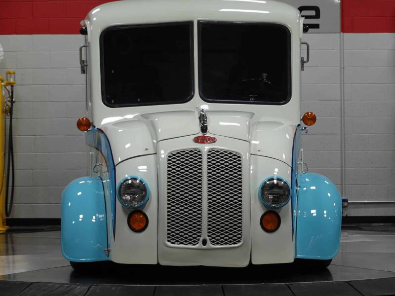 1963 Divco Milk Truck (image 13)