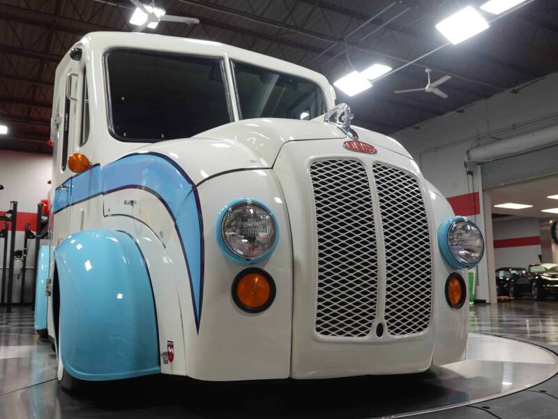 1963 Divco Milk Truck (image 11)