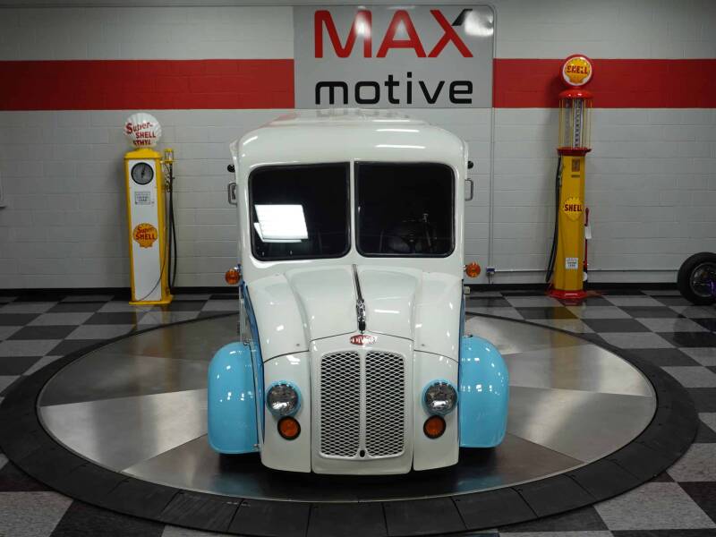 1963 Divco Milk Truck (image 27)
