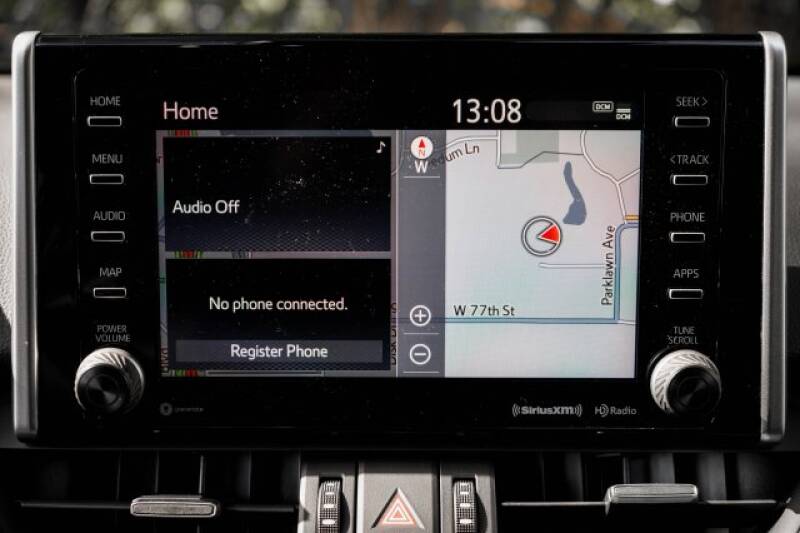 2020 Toyota RAV4 Limited (image 22)