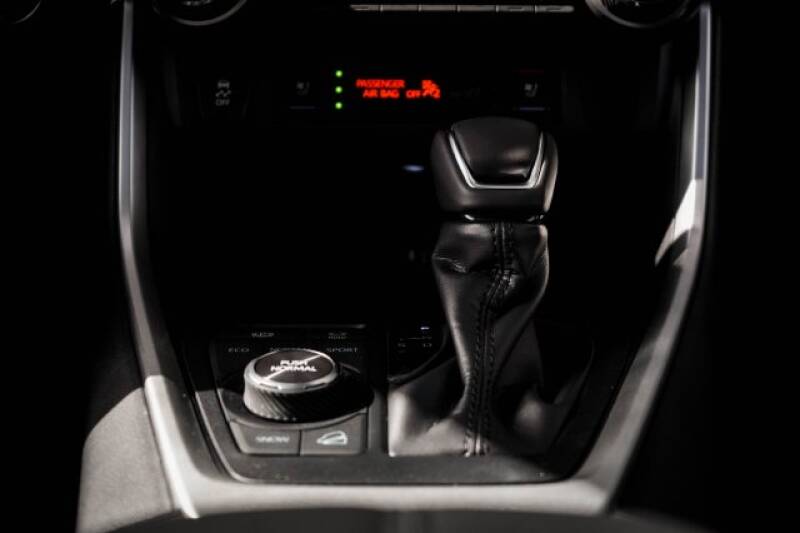2020 Toyota RAV4 Limited (image 14)