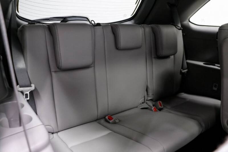 2016 Toyota Highlander Limited Platinum (image 16)