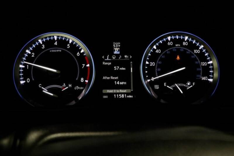 2016 Toyota Highlander Limited Platinum (image 30)