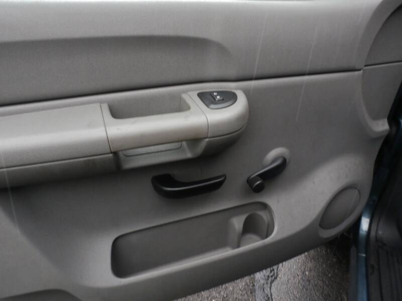 2009 Chevrolet Silverado 1500 Work Truck (image 13)