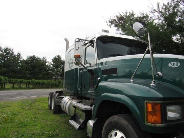2012 Mack Pinnacle