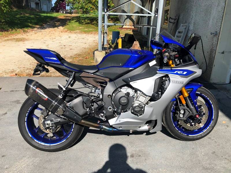 2015 Yamaha YZF-R1