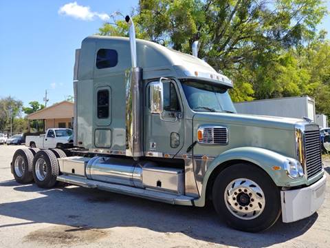 Машина freightliner Coronado серая