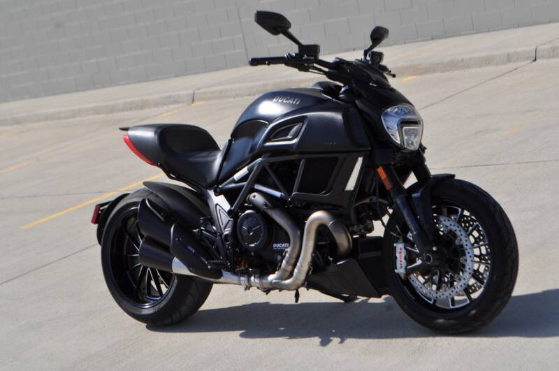 2016 Ducati Diavel Dark