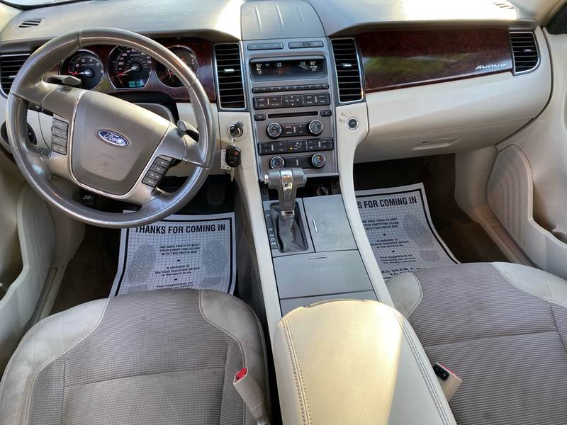 2011 Ford Taurus SEL (image 12)