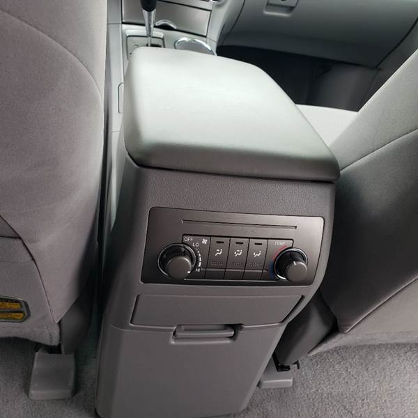 2009 Toyota Highlander (image 10)