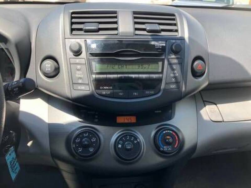 2011 Toyota RAV4 (image 14)