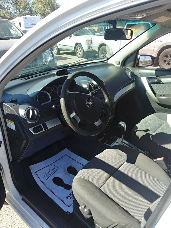 2010 Chevrolet Aveo LT (image 5)
